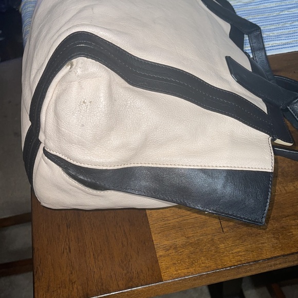 Chloé Alison Shopper Tote GUC - Picture 15 of 17